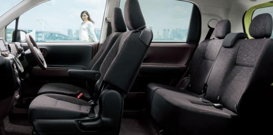  Toyota Porte 2013 года  (фото 10 из 12)